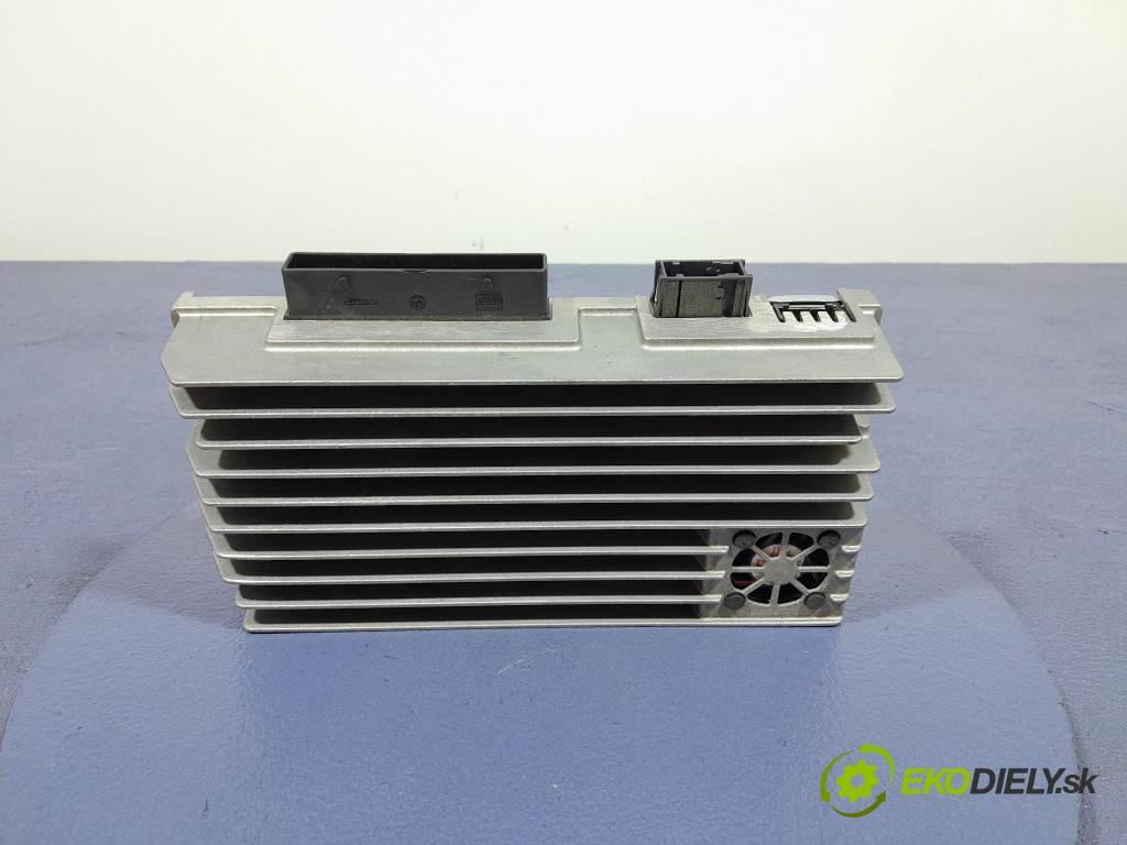 Audi A4 2008 Zesilovač: 8T0035223T