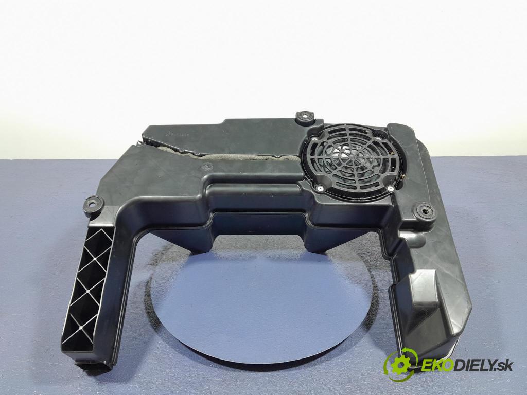 Audi A4 2008 Reproduktor / Subwoofer: 8K9035382A