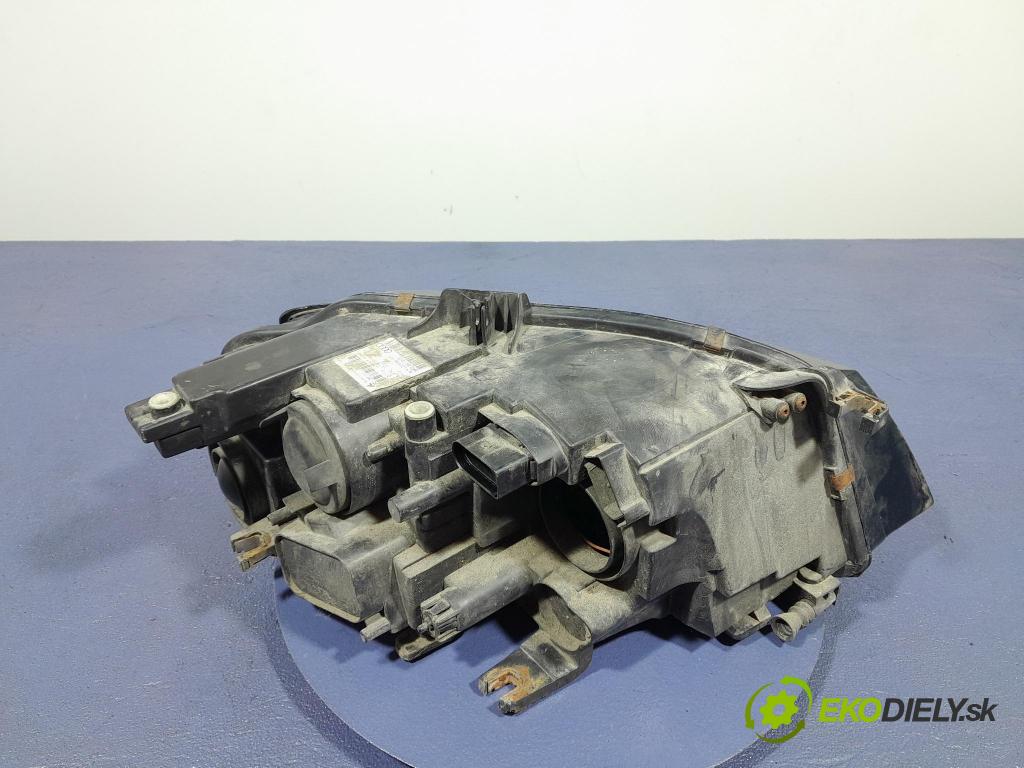 Audi A4 2008 Reflektor: Vľavo: 8K0941003