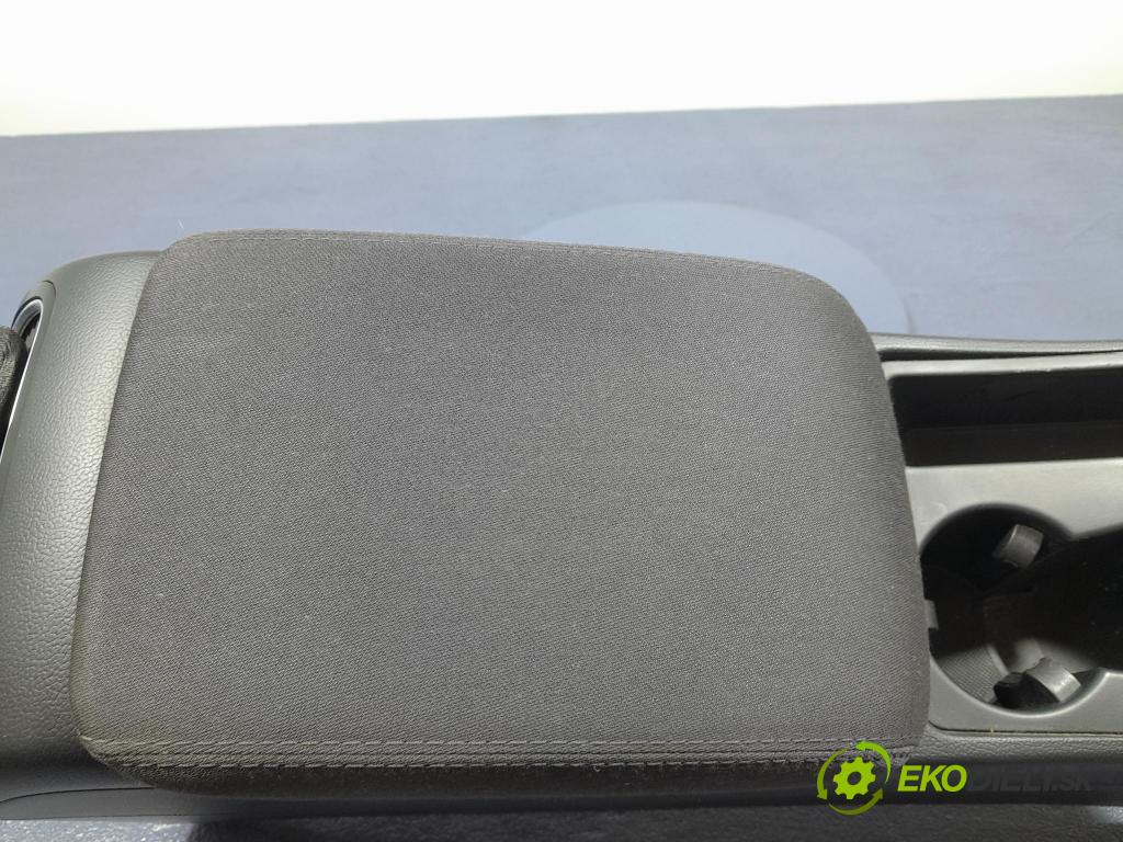 Audi A4 2008 operadlo