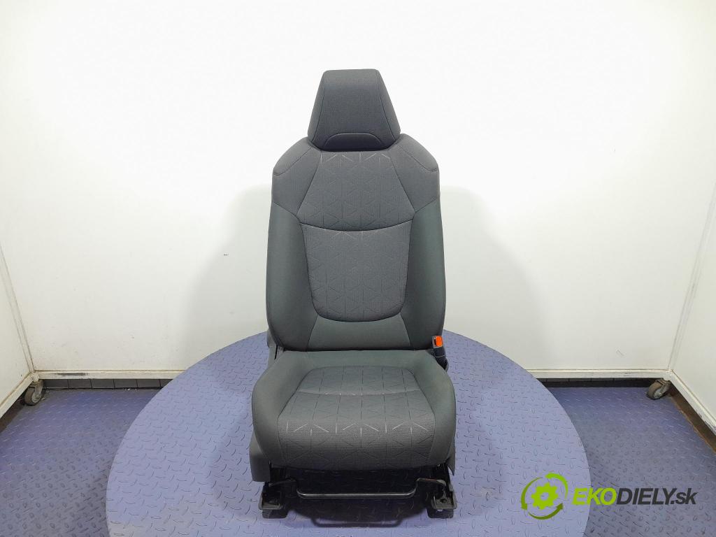 Toyota Rav4 2020 Sedačka spolujazdca
