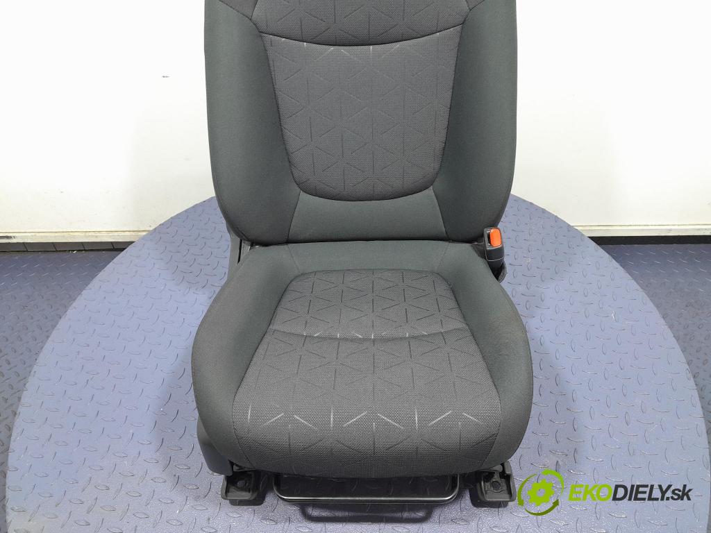 Toyota Rav4 2020 Sedačka spolujazdca