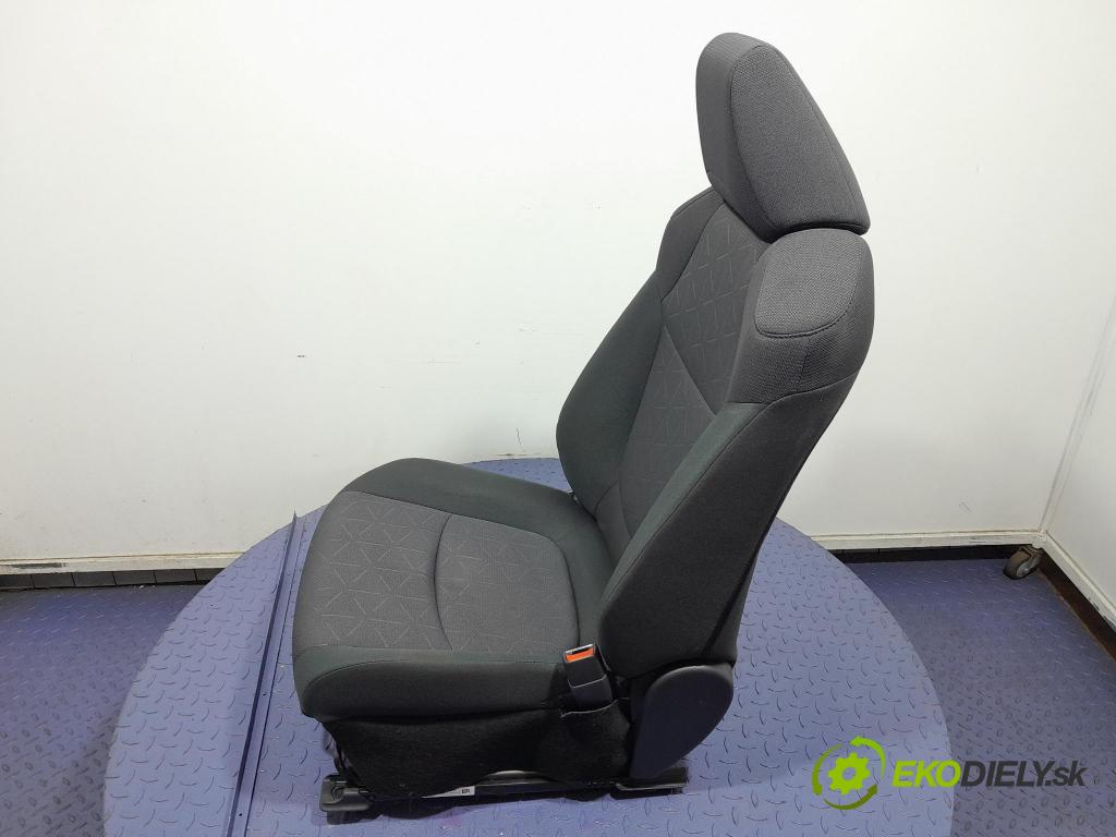 Toyota Rav4 2020 Sedačka spolujazdca