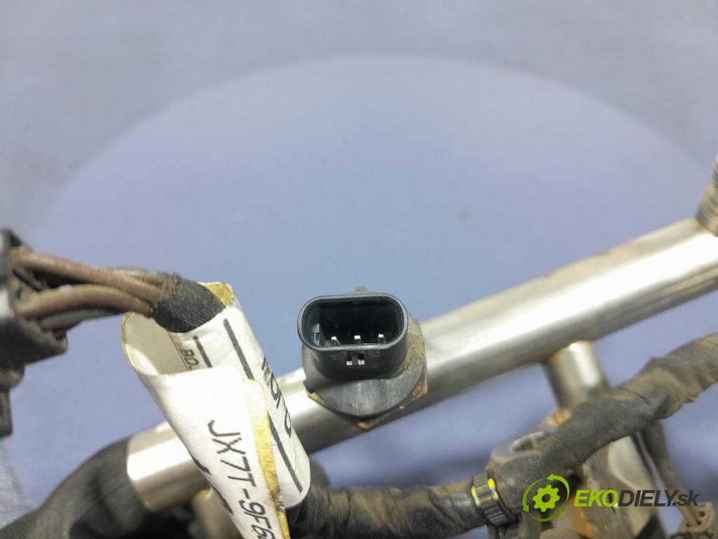 Ford Focus 2019 lišta Dodávka: HX7G-9D280-AA