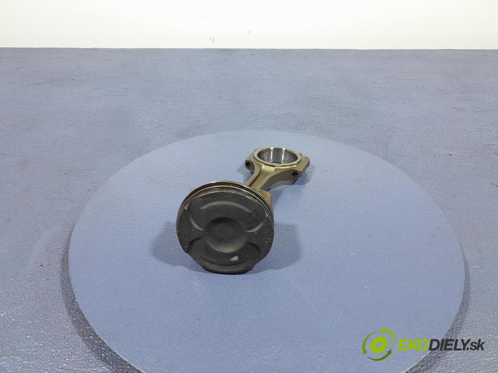 Ford Focus 2019 piest