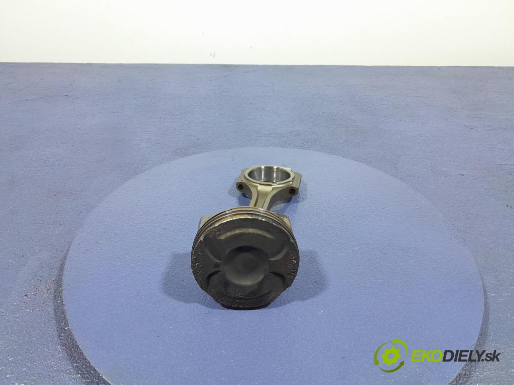 Ford Focus 2019 piest