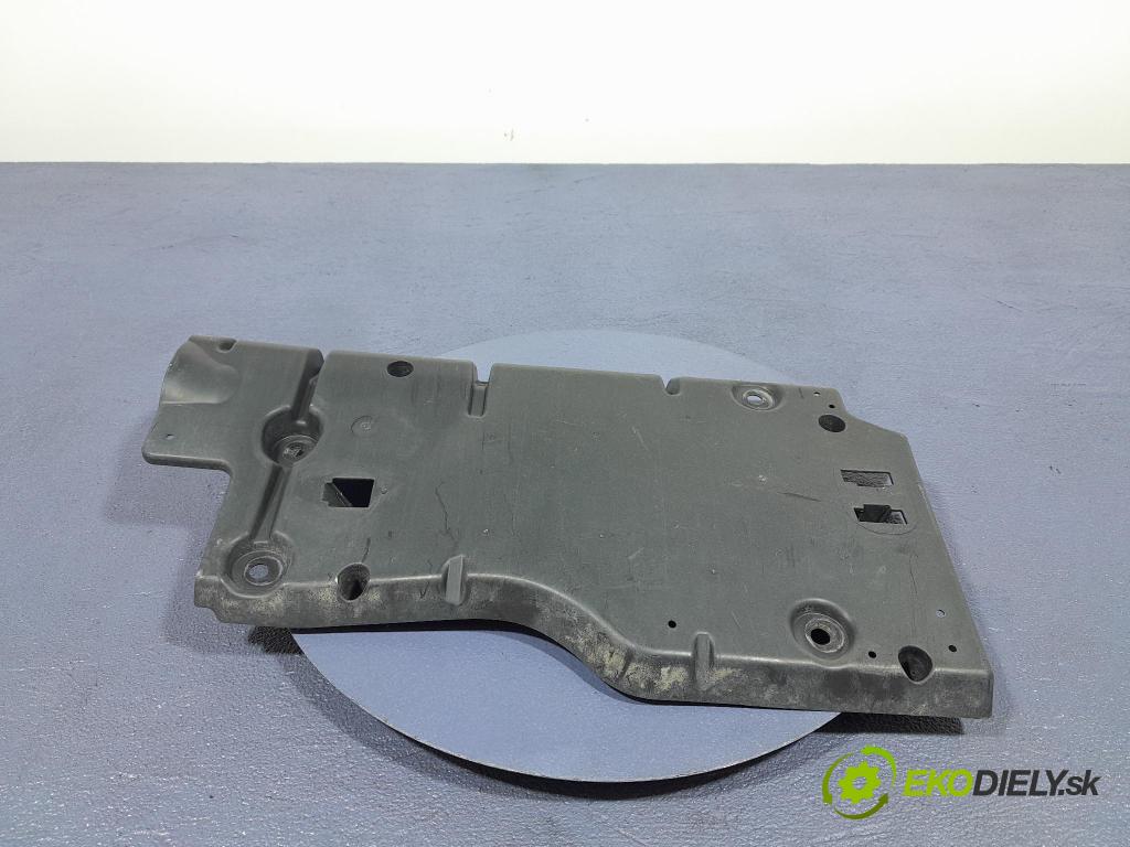 Ford Focus 2019 kryt Plast: podvozek: JX6B-11779-BC