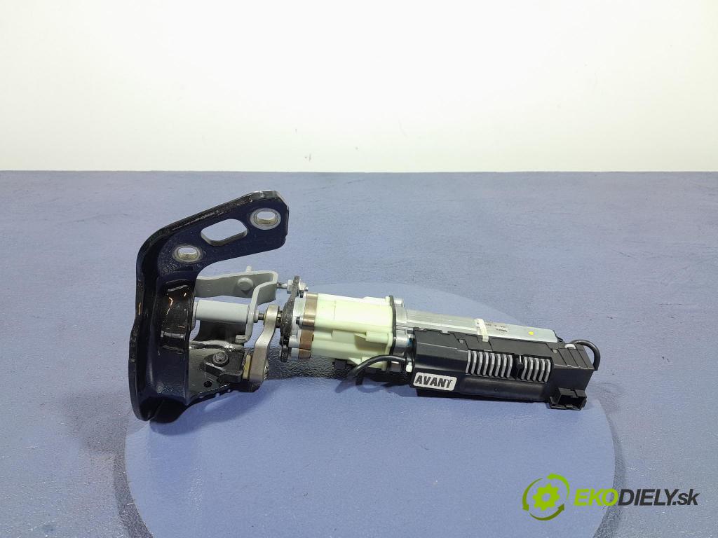 Audi A4 2008 Aktuátor: 8K9827851