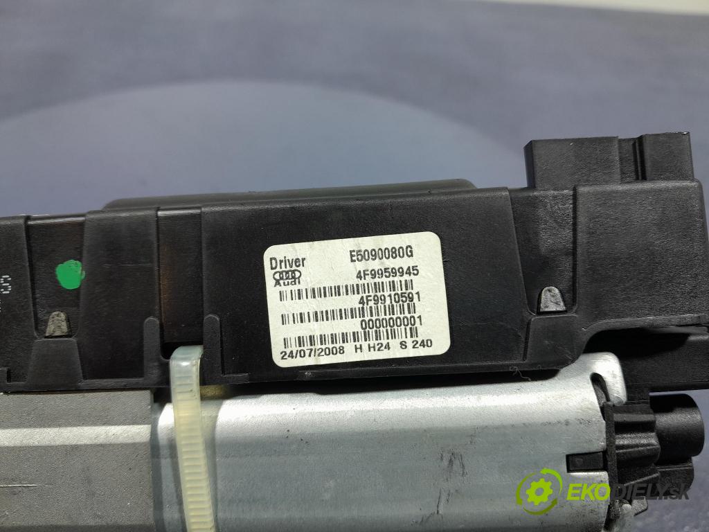 Audi A4 2008 Aktuátor: 8K9827851