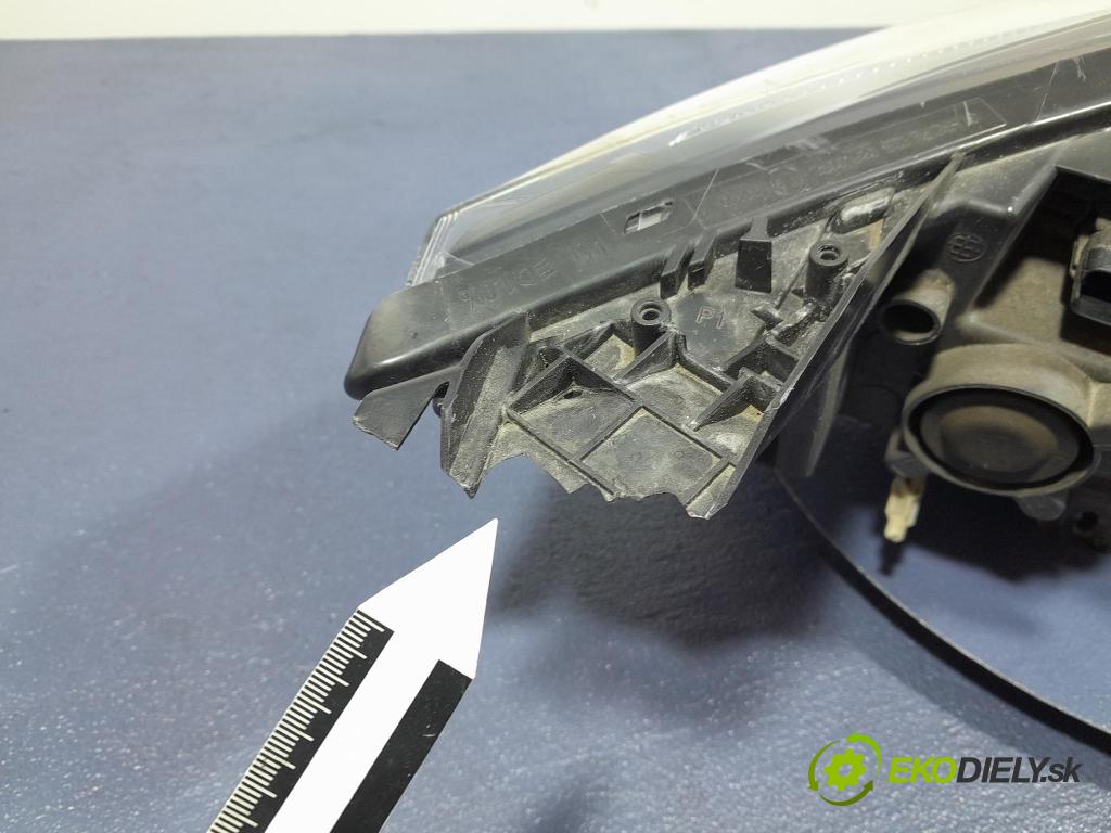 Renault Espace 2015 Reflektor: Vľavo: 260608372R