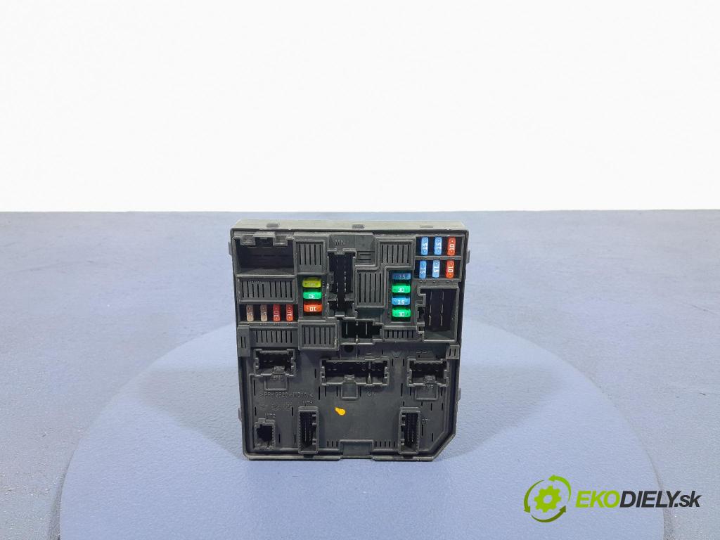 Renault Espace 2015 skrinka Poistky: 284B61112R