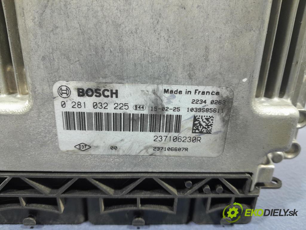 Renault Espace 2015 riadiaca jednotka Motor: 237106230R