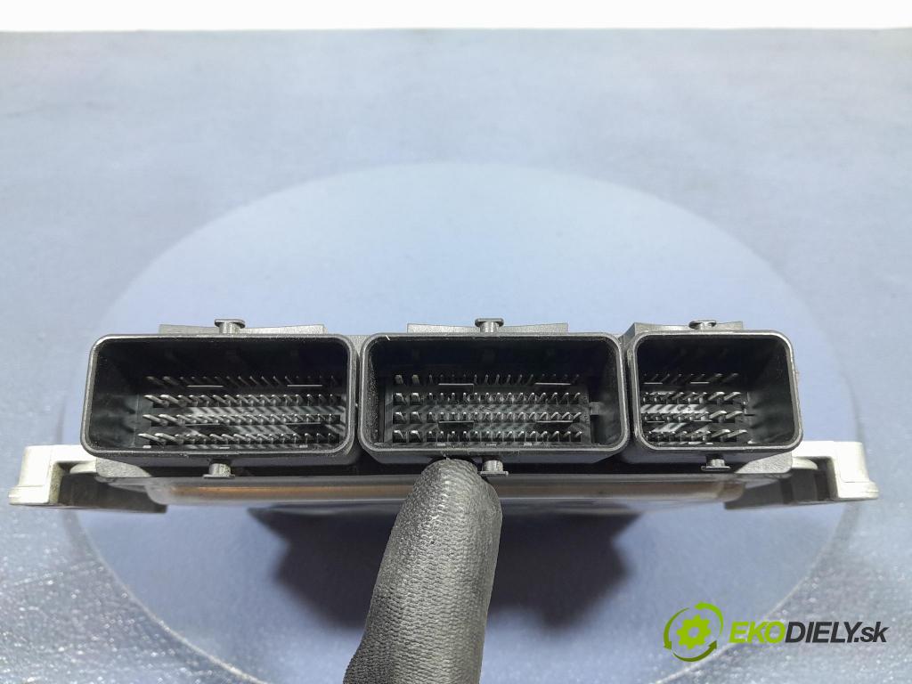 Renault Espace 2015 riadiaca jednotka Motor: 237106230R