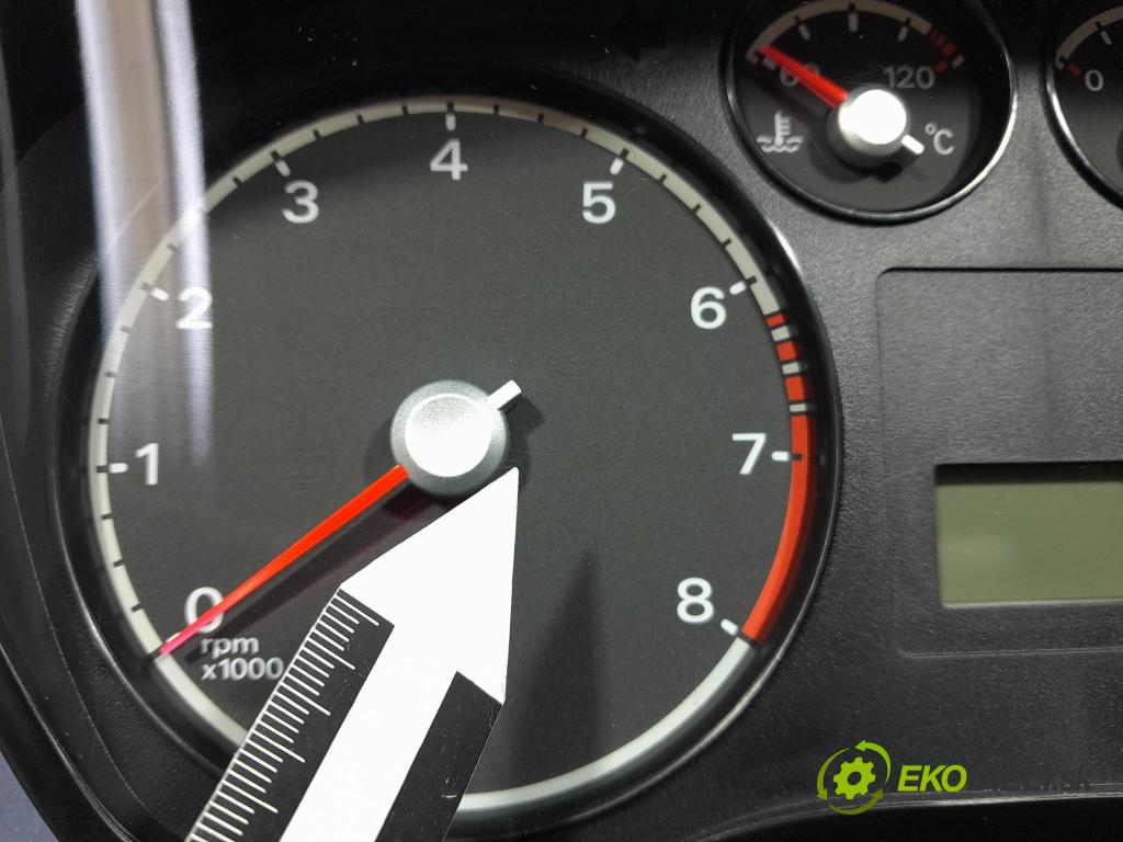 Ford Focus 2006 prístrojovka/ budíky 4M5T-10849-AL