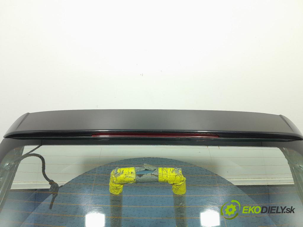 Audi A4 2008 zadna dveře kufra: kufra: