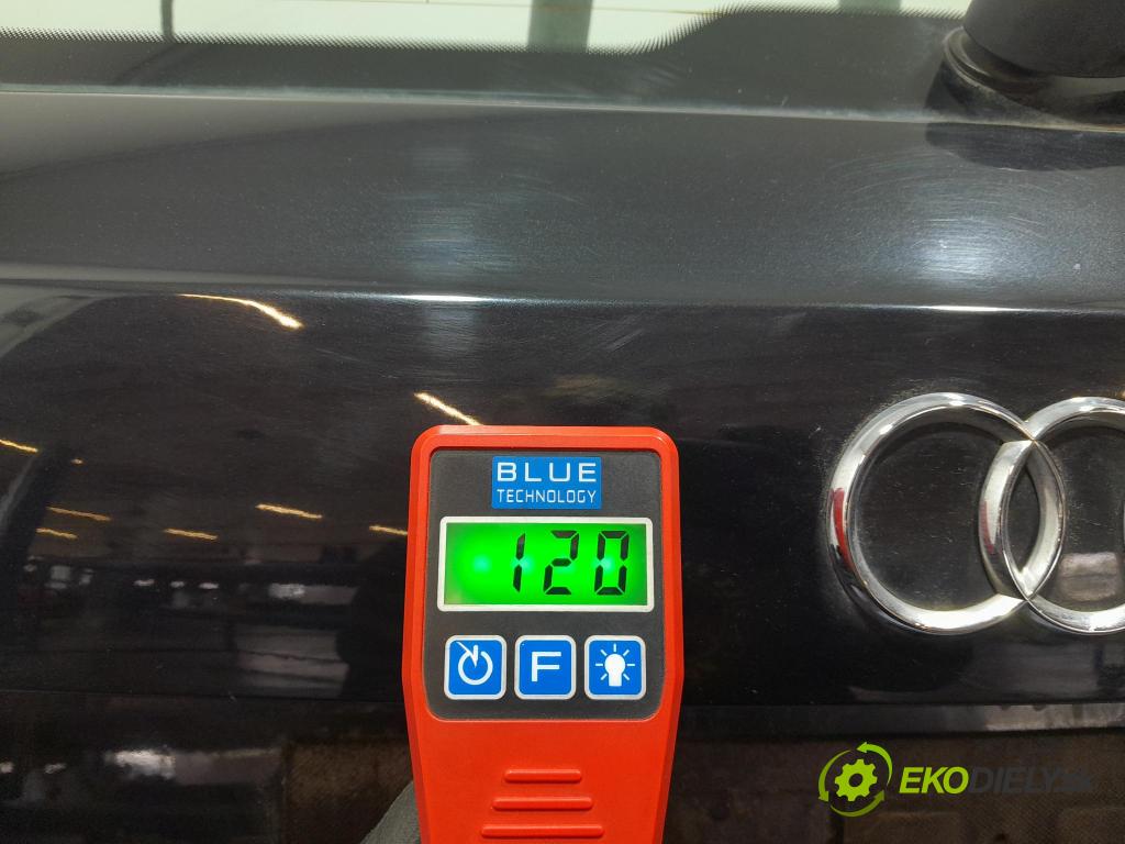 Audi A4 2008 zadna dveře kufra: kufra: