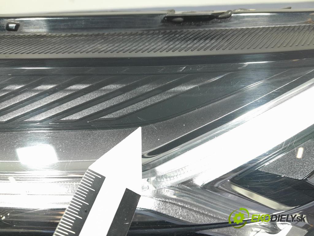 Dacia Sandero 2021 Reflektor: Vľavo: 260605914R