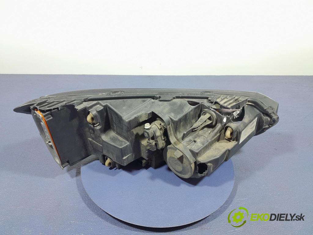 Dacia Sandero 2021 Reflektor: Vľavo: 260605914R