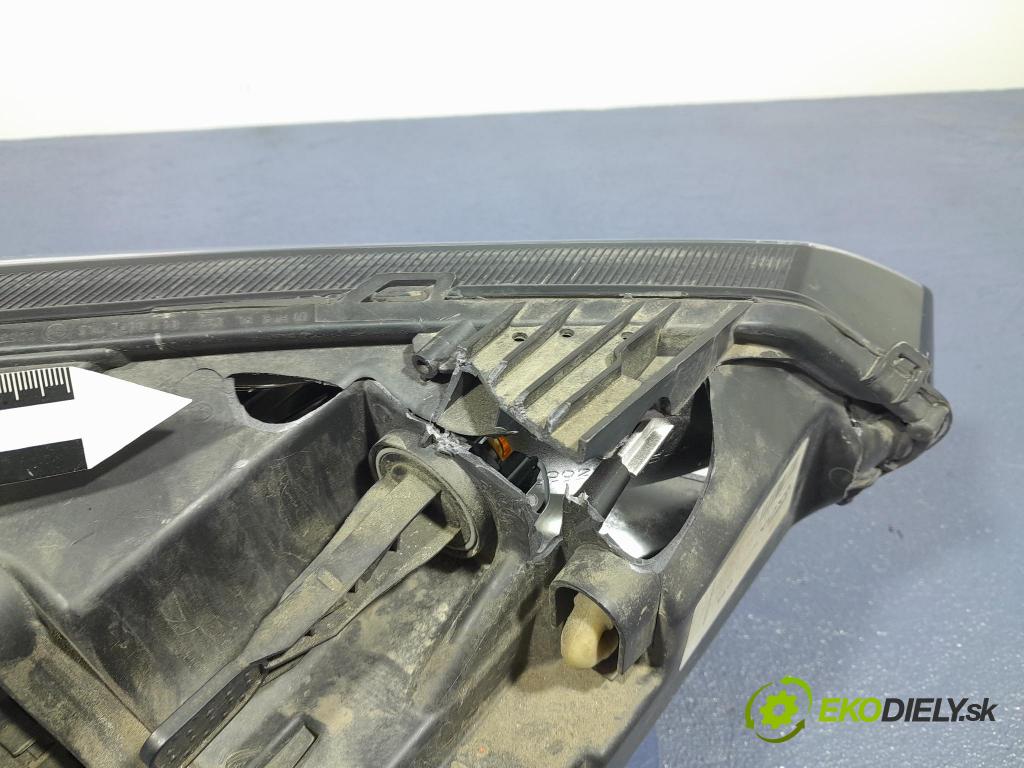 Dacia Sandero 2021 Reflektor: Vľavo: 260605914R