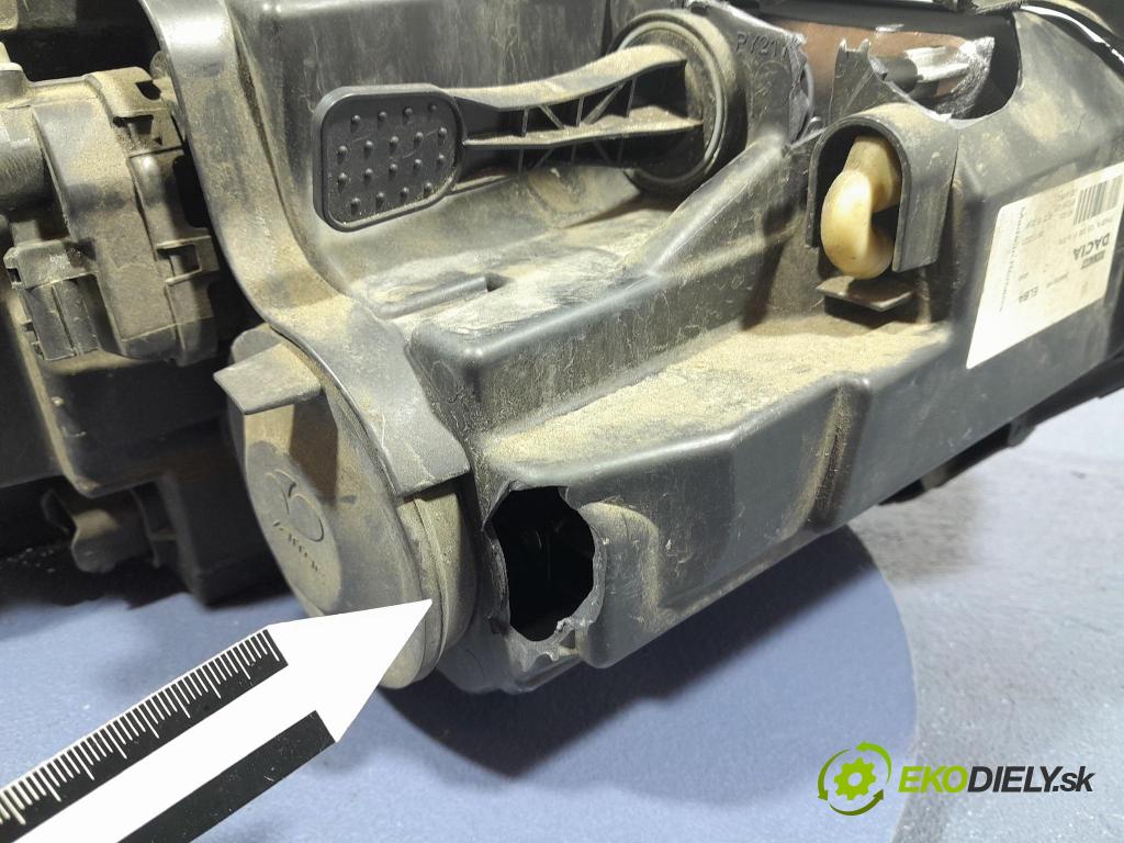 Dacia Sandero 2021 Reflektor: Vľavo: 260605914R