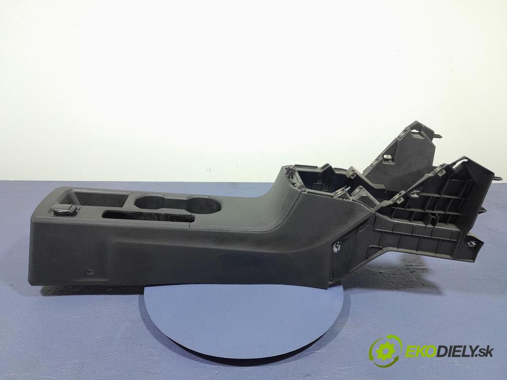 Dacia Sandero 2021 tunel Stredný: