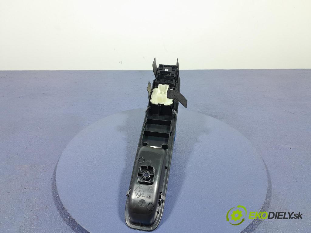 Dacia Sandero 2021 prepínač Okná: 809614836R