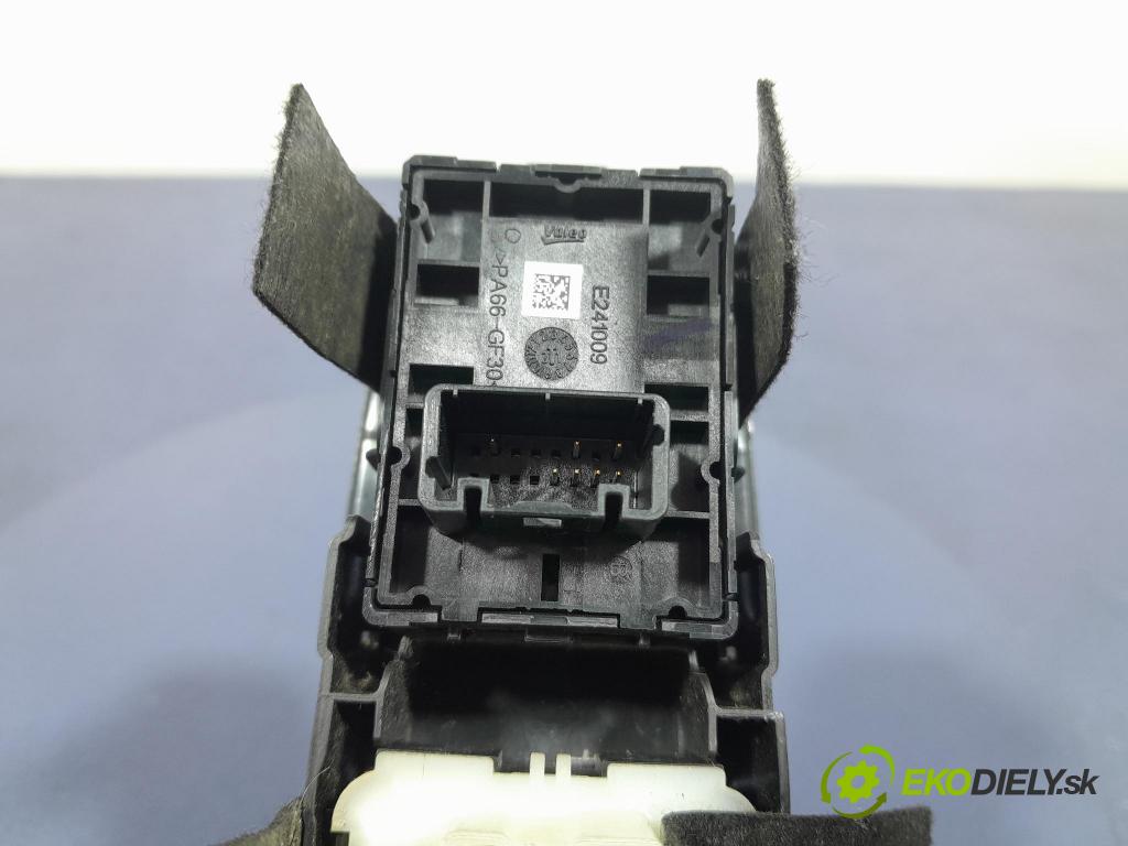 Dacia Sandero 2021 prepínač Okná: 809614836R