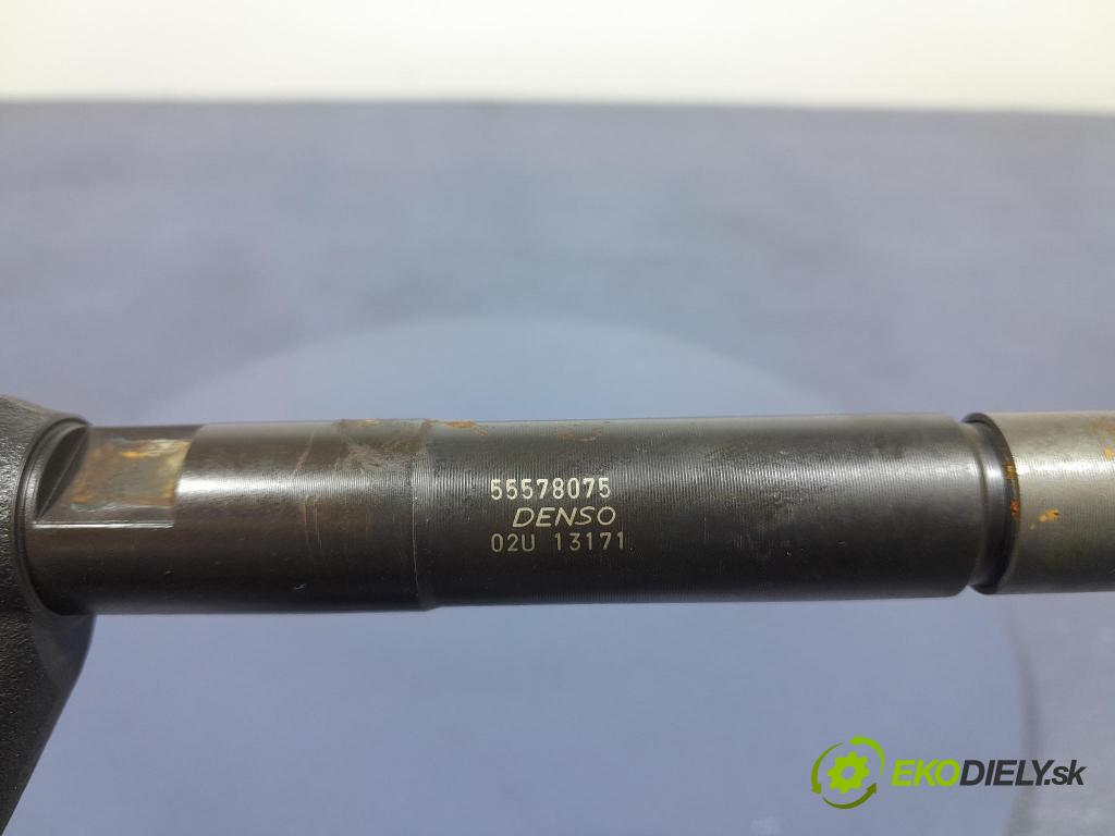 Opel Astra 0 vstřikovač 55578075