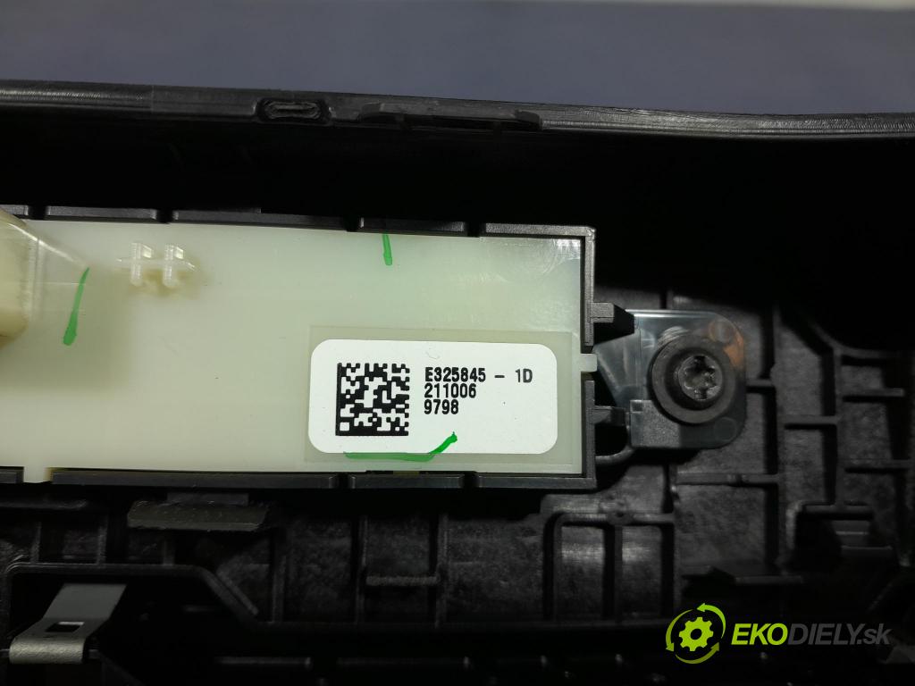 Dacia Sandero 2021 Mřížky Proud vzduchu Vzduch: 683101161R