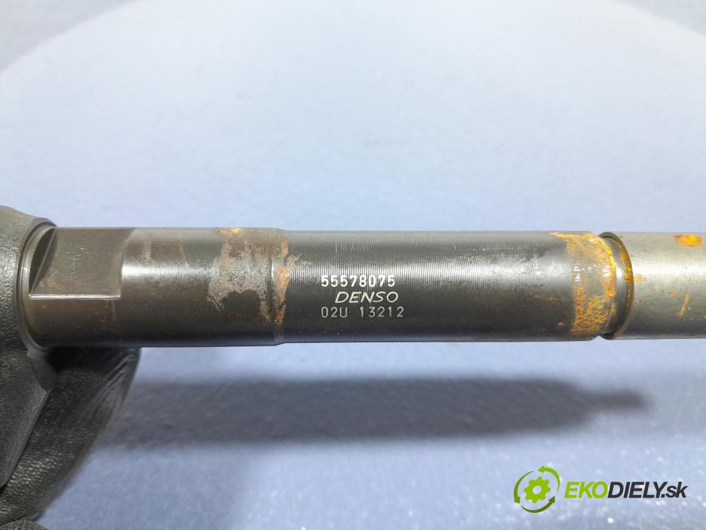 Opel Astra 0 vstřikovač 55578075