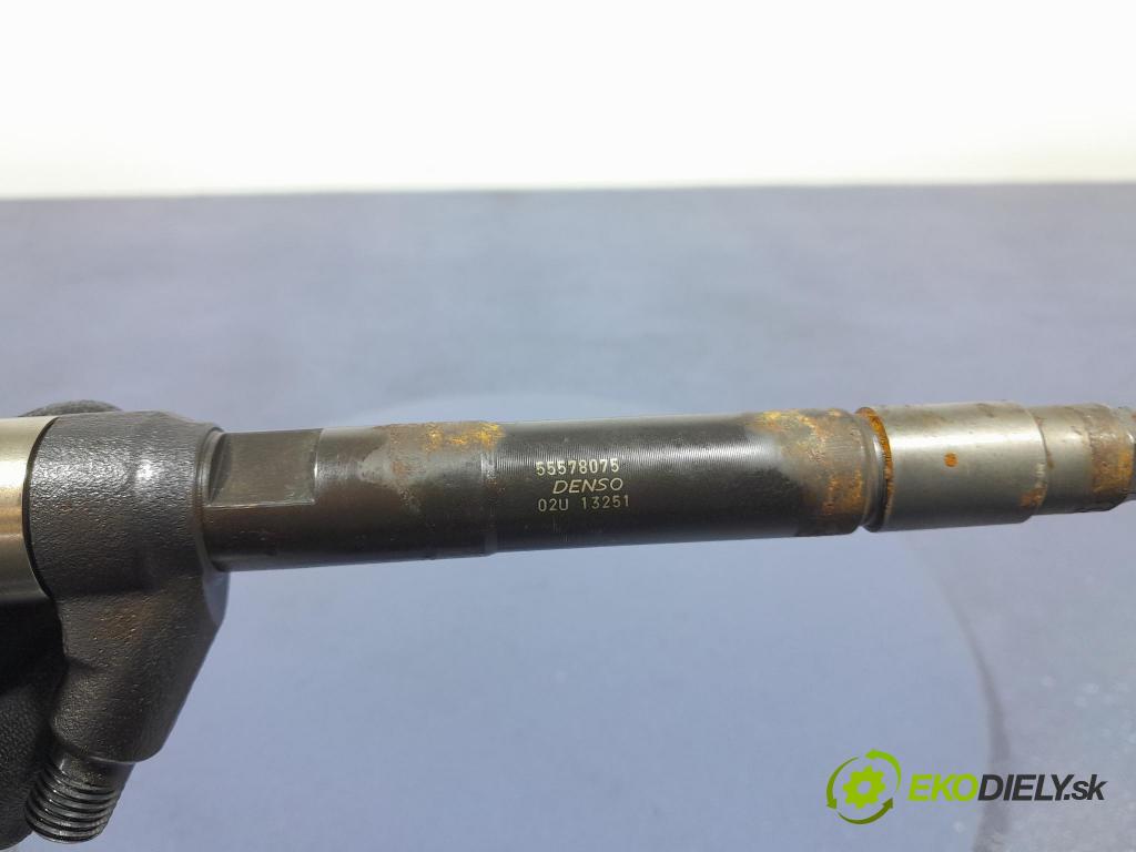 Opel Astra 0 vstřikovač 55578075