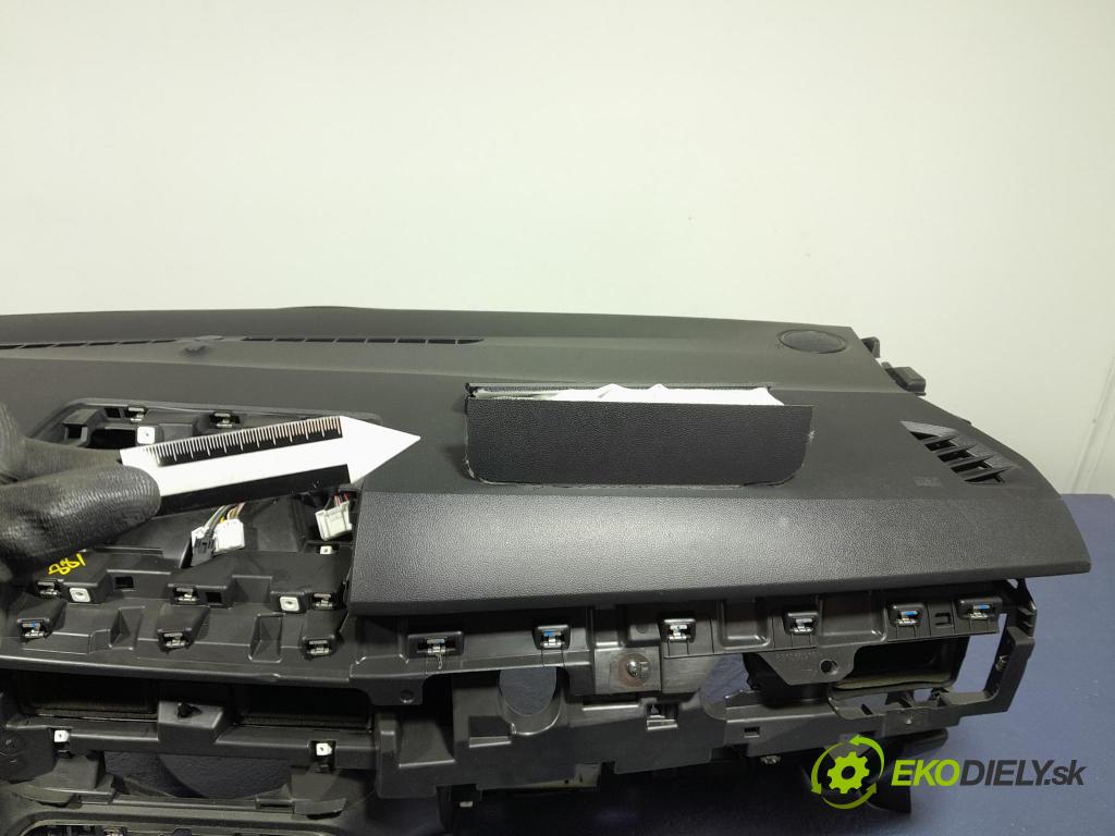 Dacia Sandero 2021 kokpit,pristrojová doska