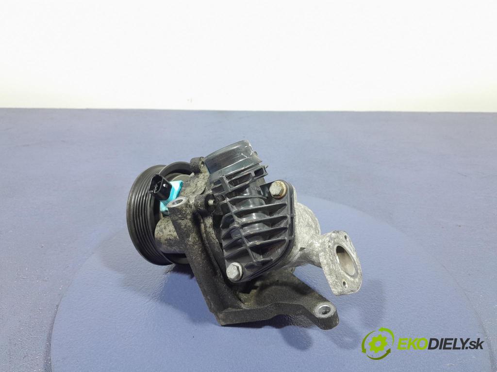 Opel Astra 0 čerpadlo Voda: 55493045