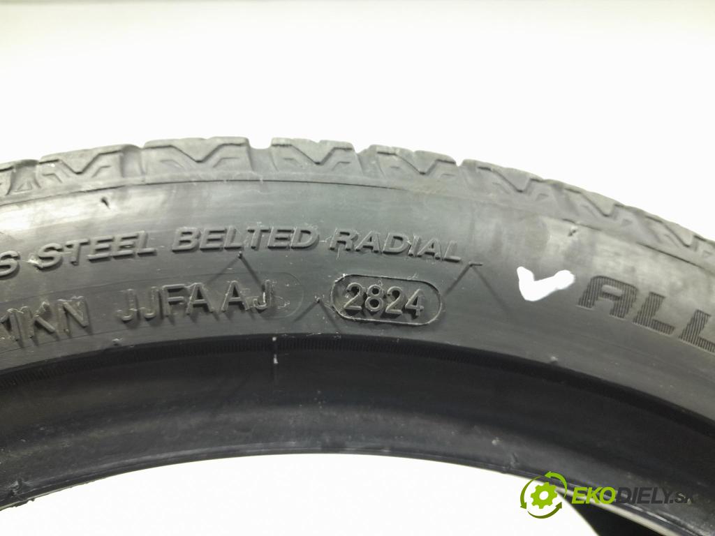 Fiat Punto 2013 pneumatiky: Víceúrovňové 6938112622213