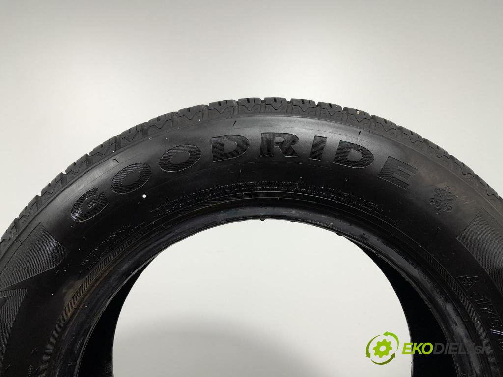 Mitsubishi Colt 2006 pneumatika Multi-sezóna: 6938112622176