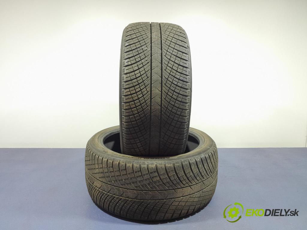 Porsche Cayman 2016 pneumatika ZIMA: 4548515336406