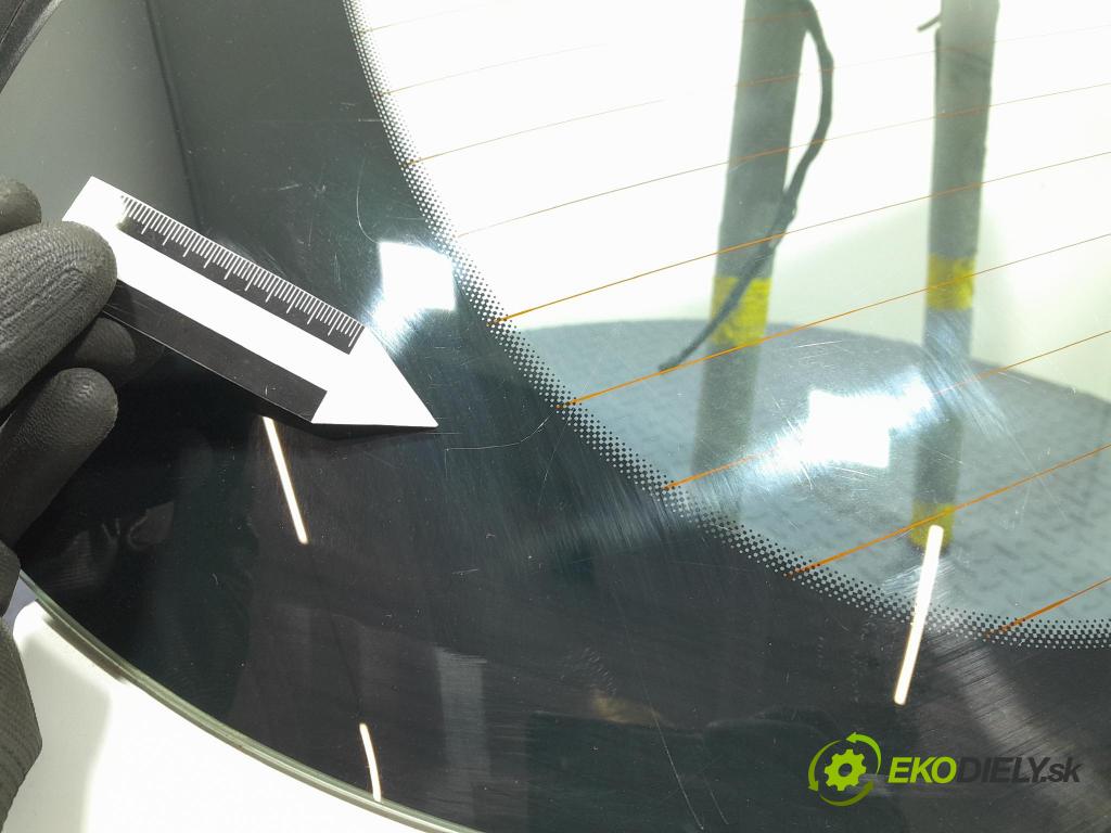 Dacia Sandero 2021 zadna dveře kufra: kufra: