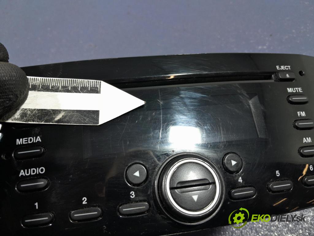 Fiat Punto 2013 Radio I Navigace: 7355539210