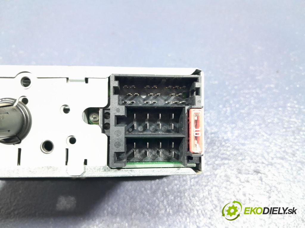 Fiat Punto 2013 Radio I Navigace: 7355539210