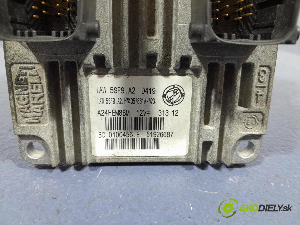 Fiat Punto 2013 riadiaca jednotka Motor: 51926687