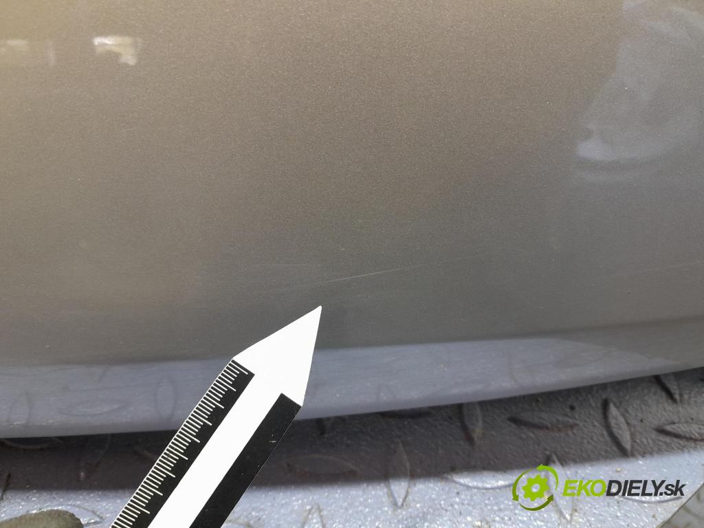 Opel Astra 2015 zadna dveře kufra: kufra: