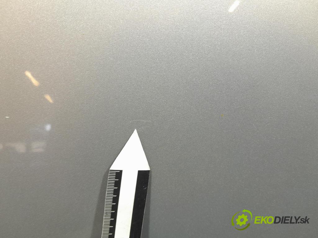 Opel Astra 2015 dvere zad Vľavo: