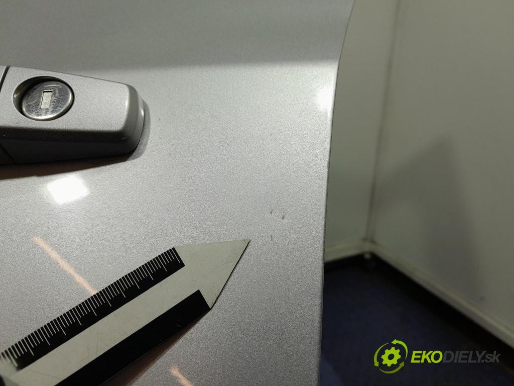 Opel Astra 2015 dvere Predné Vľavo: