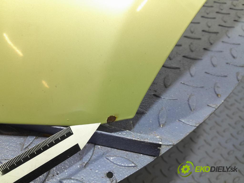 Mitsubishi Colt 2006 kapota přední: