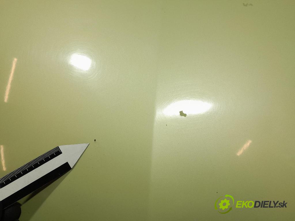 Mitsubishi Colt 2006 kapota přední: