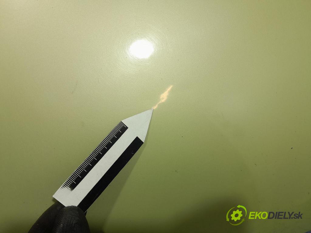 Mitsubishi Colt 2006 kapota přední: