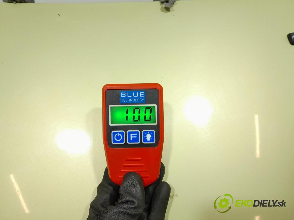 Mitsubishi Colt 2006 kapota přední: