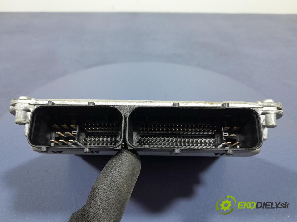 Vw Golf 2006 riadiaca jednotka Motor: 06A906033DC