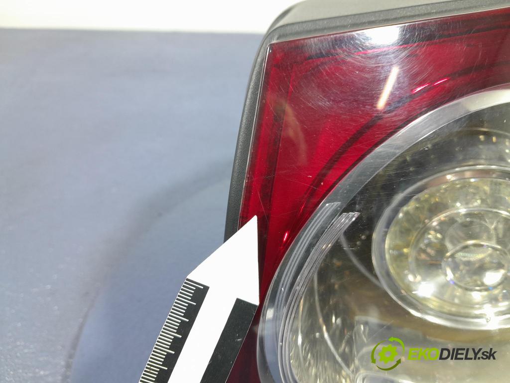 Vw Golf 2006 svetlo / reflektor zad Prava: Vonkajsia: 5M0945096L
