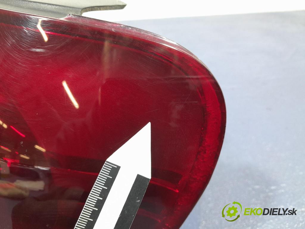 Vw Golf 2006 svetlo / reflektor zad Prava: Vonkajsia: 5M0945096L